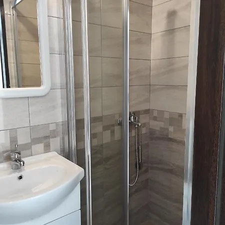 Apartment Garsoniera Cocheta Zona Coresi Mall *